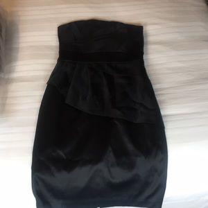 Black strapless dress. Winter wedding.